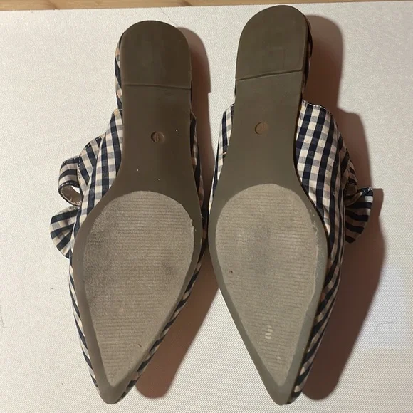 Liliana comfy slip ons - Picture 2 of 3